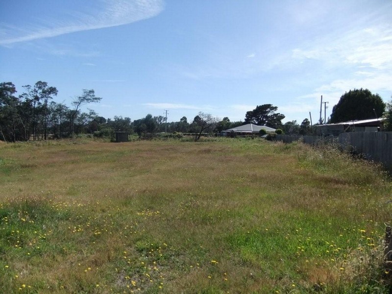 2  Clifford Street, Beaconsfield TAS 7270