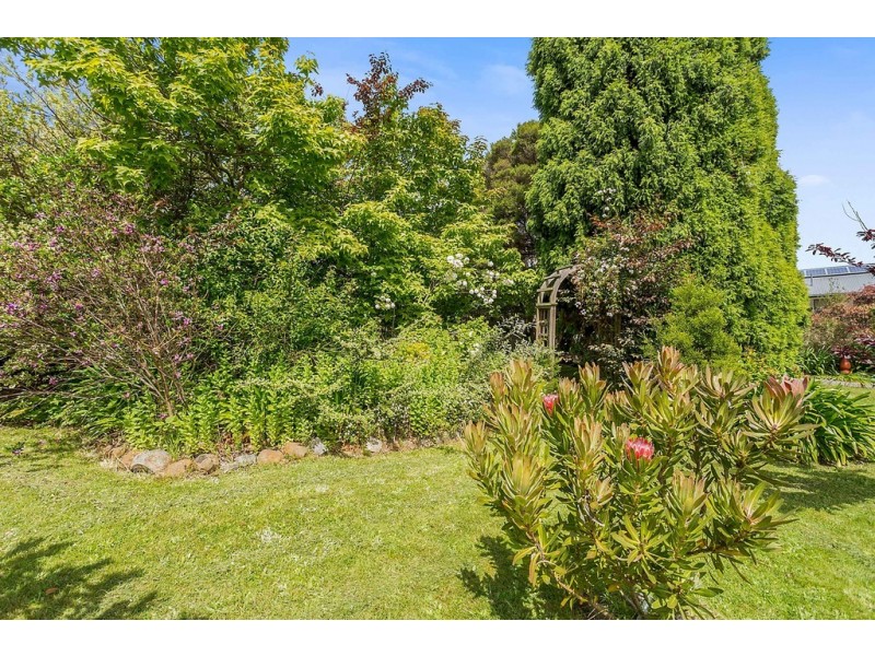 39 Ross Street, Beauty Point TAS 7270