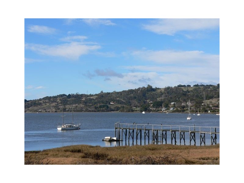 83 Gravelly Beach Road, Blackwall TAS 7275