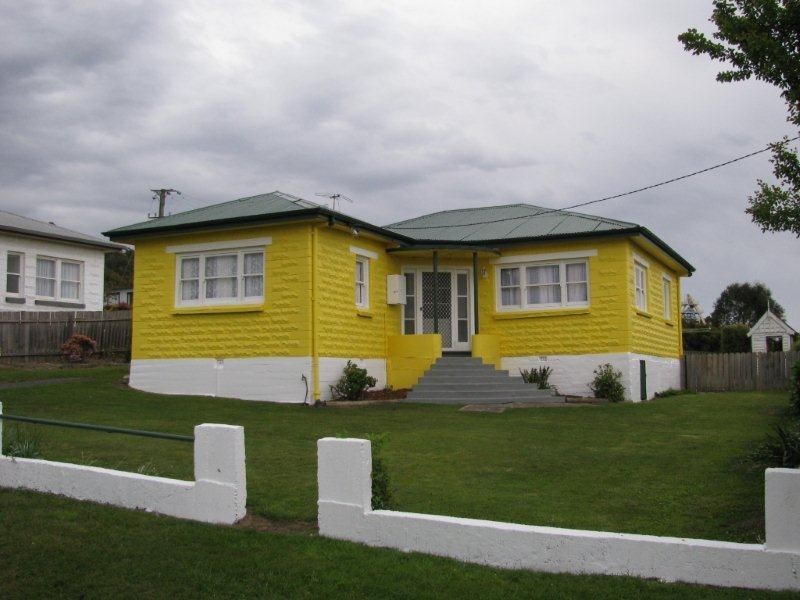 4 Bernard Street, Beaconsfield TAS 7270