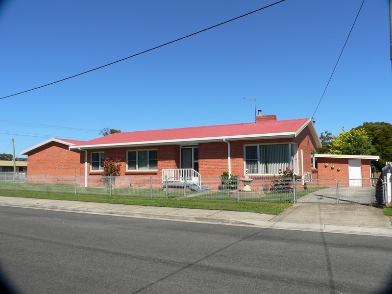 8 West Arm Road, Beauty Point TAS 7270