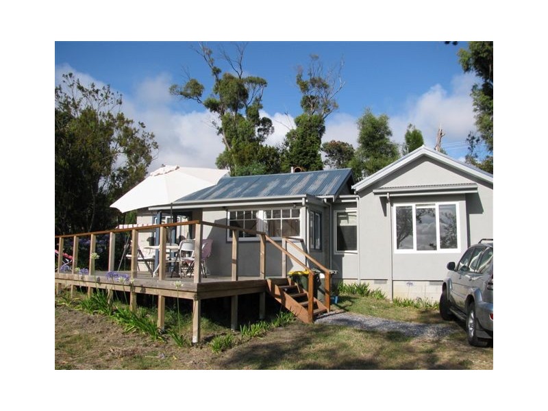 5 Kemps Parade, Beauty Point TAS 7270