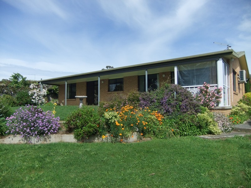 96 Oxford Street, Beauty Point TAS 7270