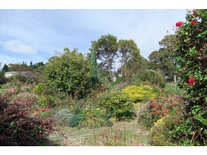 2 Adley Court, Beauty Point TAS 7270