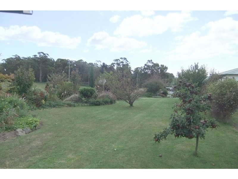 2 Adley Court, Beauty Point TAS 7270