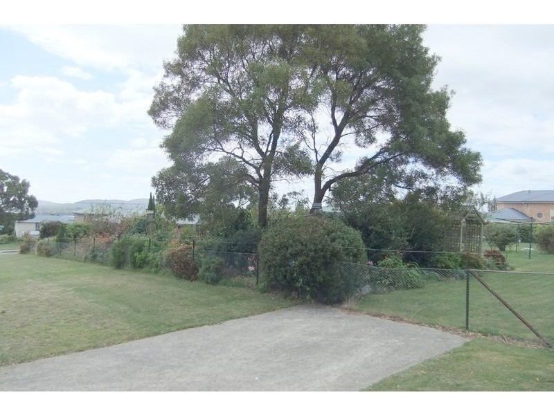 2 Adley Court, Beauty Point TAS 7270