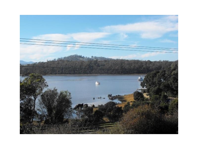 177 Gravelly Beach Road, Blackwall TAS 7275