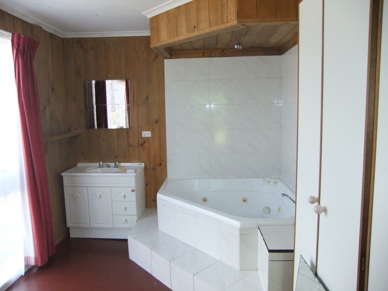 221 Weld St, Beaconsfield TAS 7270