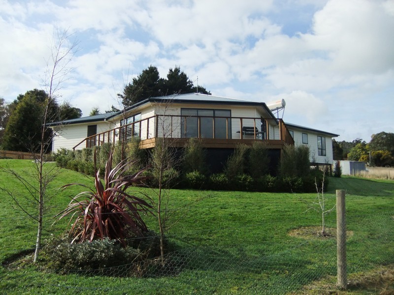 9 McBains Road, Glengarry TAS 7275