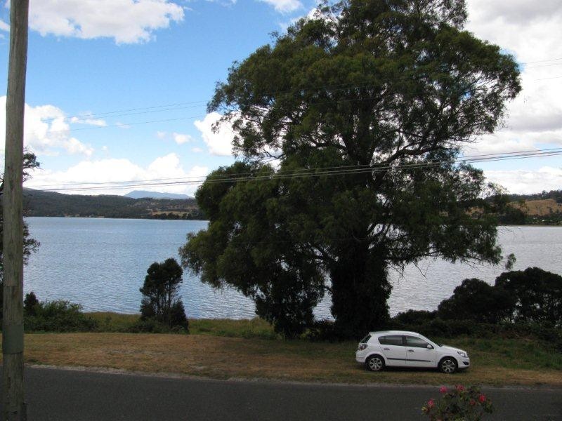 25 Beach Road, Gravelly Beach TAS 7276