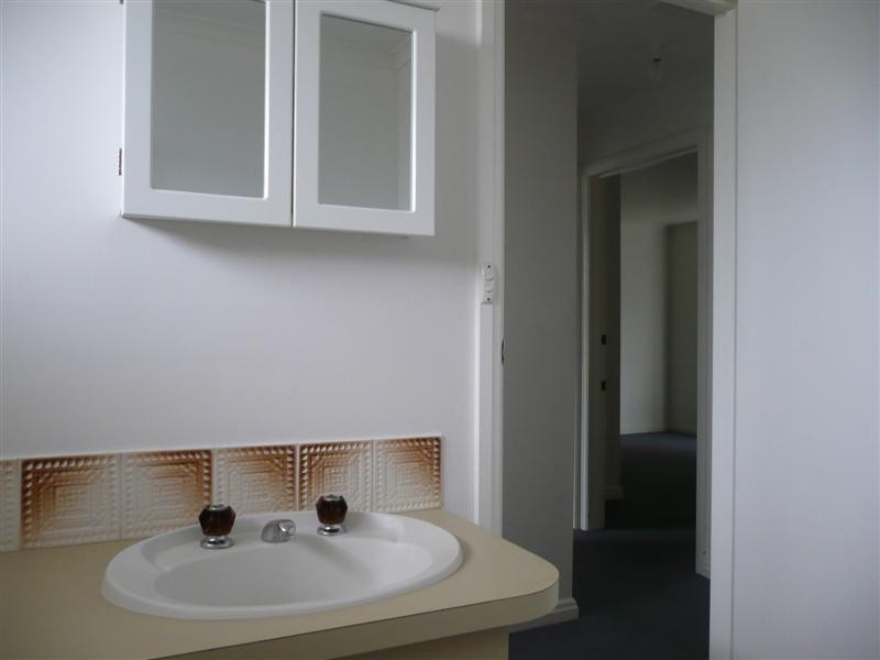 2/164 Weld St, Beaconsfield TAS 7270