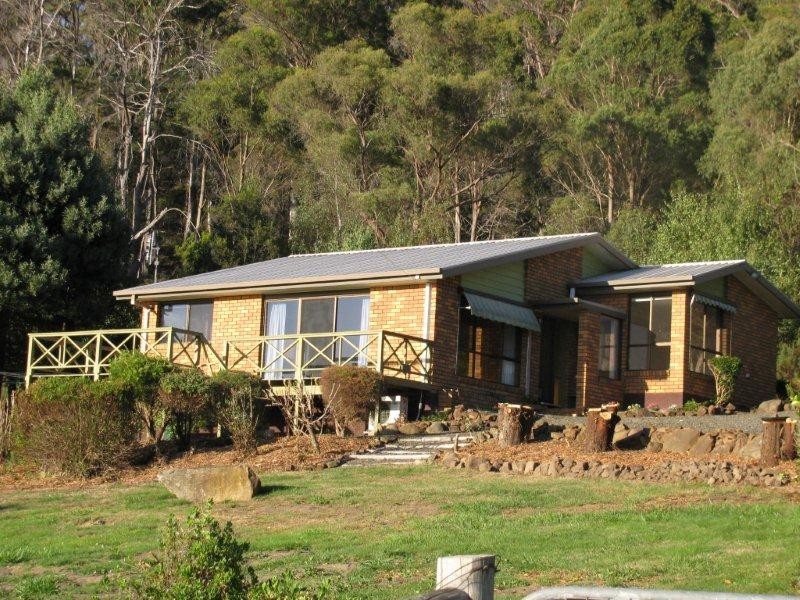 10 Lanena Cresent, Lanena TAS 7275