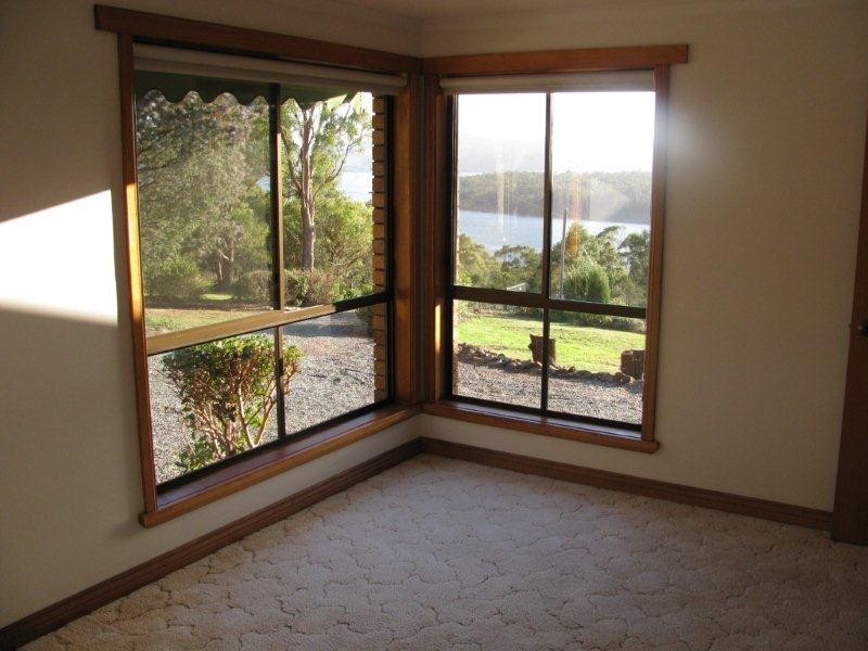 10 Lanena Cresent, Lanena TAS 7275