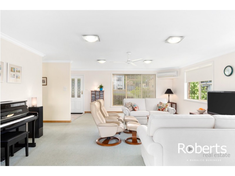 10 Ernest Street, Beauty Point TAS 7270