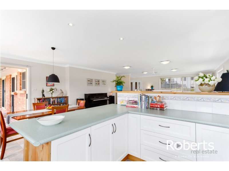 10 Ernest Street, Beauty Point TAS 7270