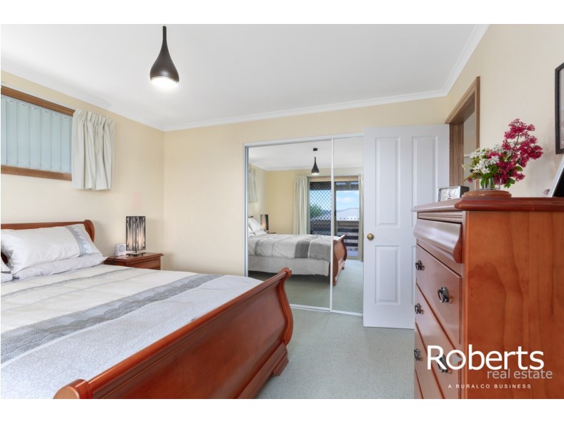 10 Ernest Street, Beauty Point TAS 7270