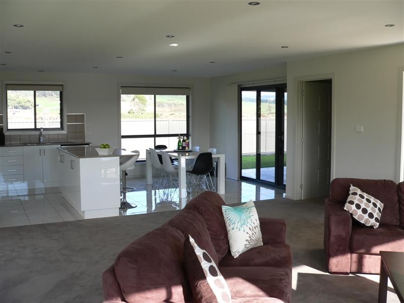 1 Lempriere Avenue, Beauty Point TAS 7270