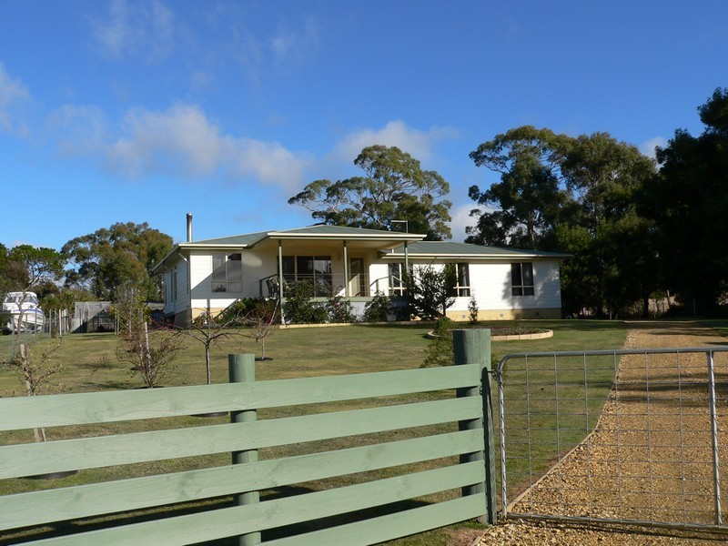 2 Anchorage Court, Clarence Point TAS 7270