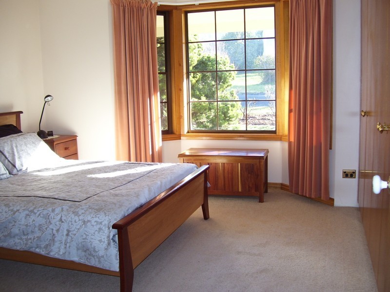 10-12 Taree Cresent, Gravelly Beach TAS 7276