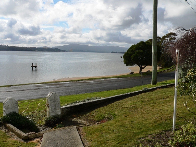 219 Flinders Street, Beauty Point TAS 7270