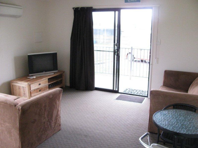 1/2 Shaw Street, Beaconsfield TAS 7270