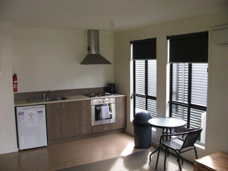 3/2 Shaw Street, Beaconsfield TAS 7270