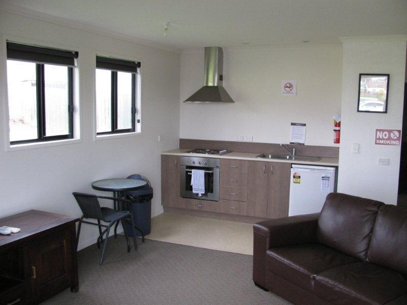 4/2 Shaw Street, Beaconsfield TAS 7270