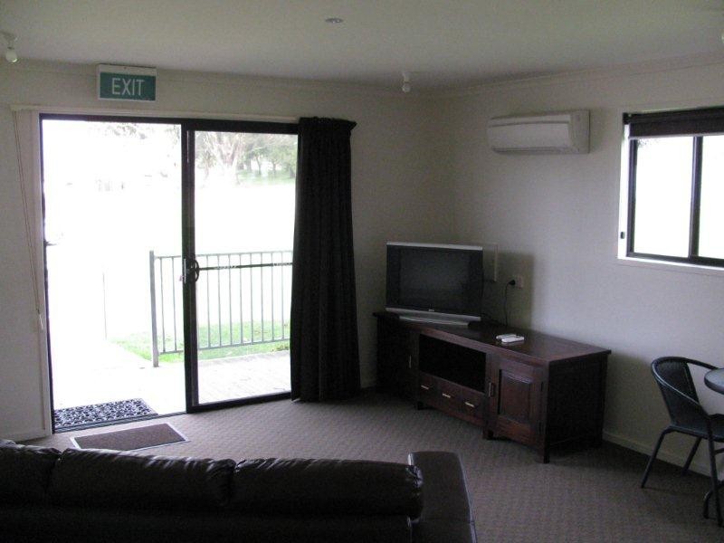 4/2 Shaw Street, Beaconsfield TAS 7270