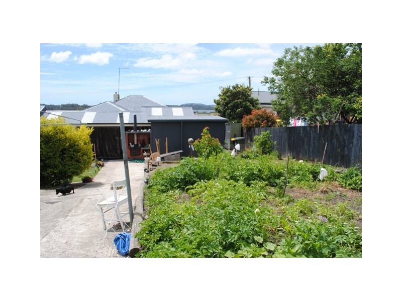 7 Ernest Street, Beauty Point TAS 7270