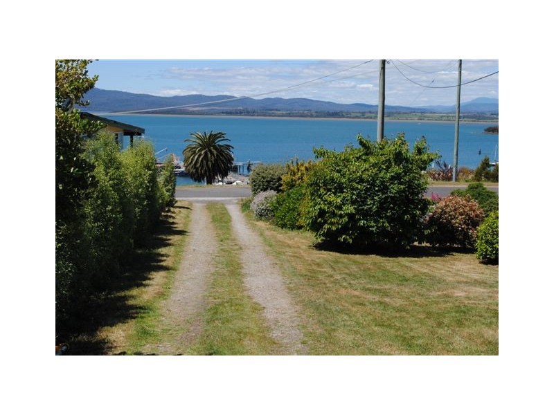 91 Robert Street, Beauty Point TAS 7270