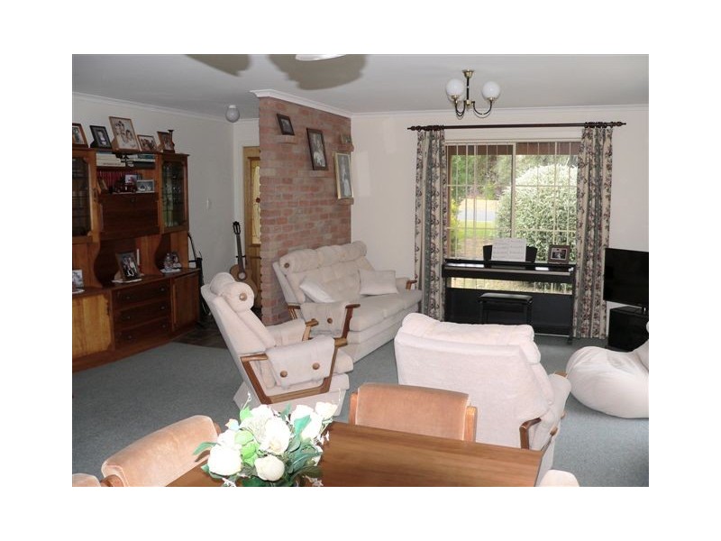 16 Garrett Street, Beauty Point TAS 7270