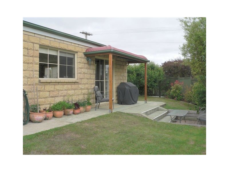 16 Garrett Street, Beauty Point TAS 7270