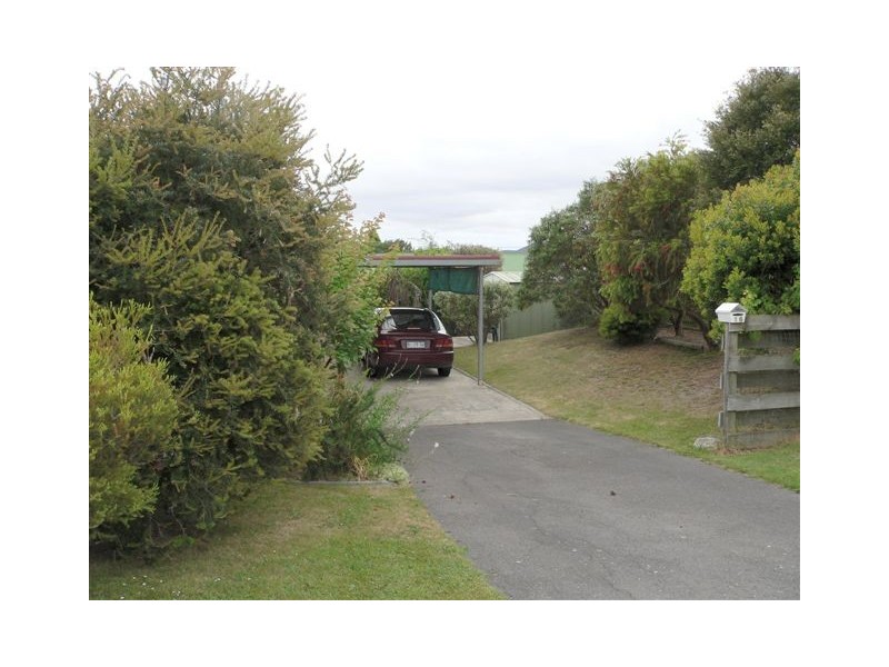16 Garrett Street, Beauty Point TAS 7270