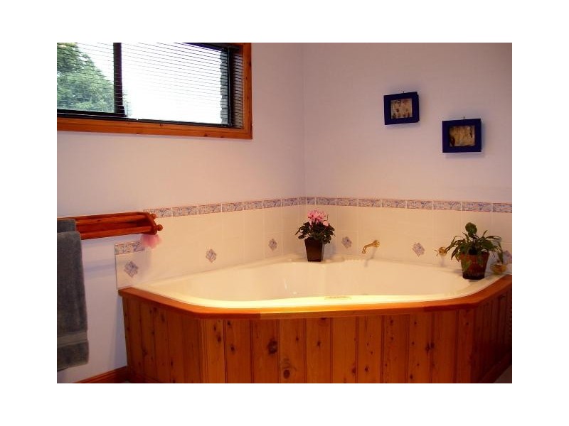 10-12 Taree Crescent, Gravelly Beach TAS 7276