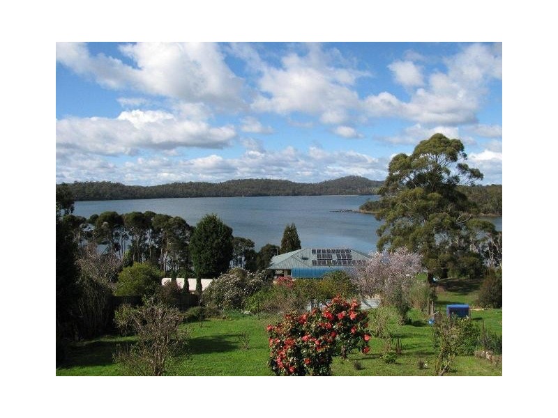 26 Flinders Street, Beauty Point TAS 7270