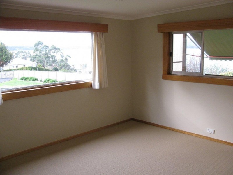 9 Clarke Street, Beauty Point TAS 7270