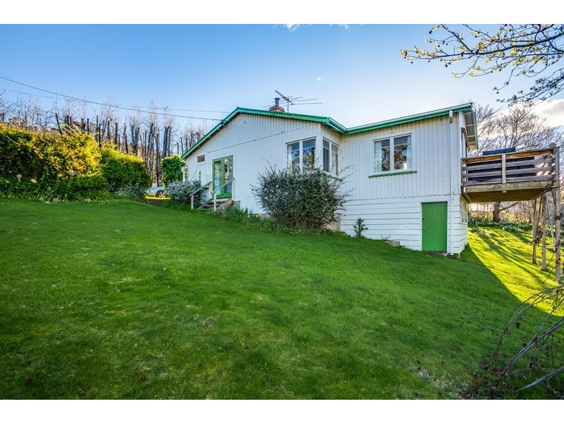 18 Main Road, Lanena TAS 7275