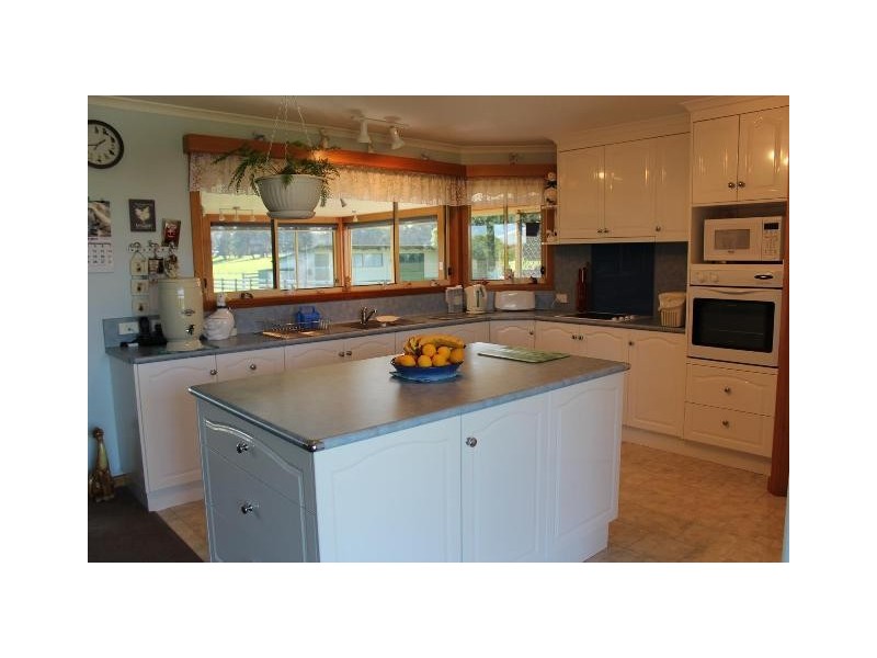 10 Chaplins Lane, Gravelly Beach TAS 7276