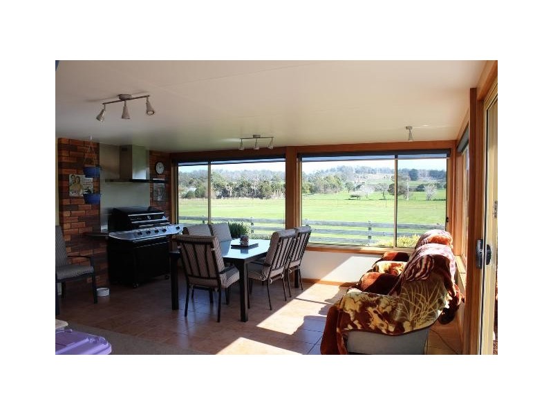 10 Chaplins Lane, Gravelly Beach TAS 7276