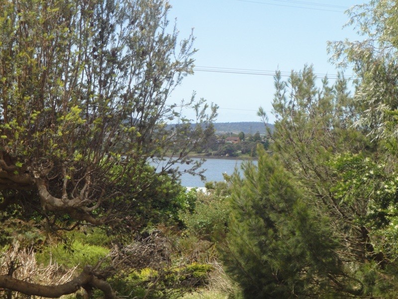 124 Sunset Boulevard, Clarence Point TAS 7270