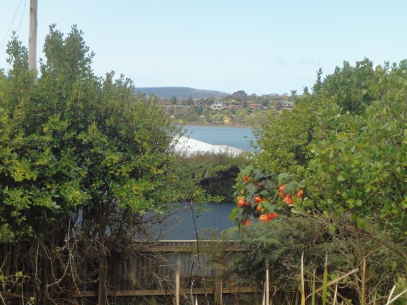124 Sunset Boulevard, Clarence Point TAS 7270