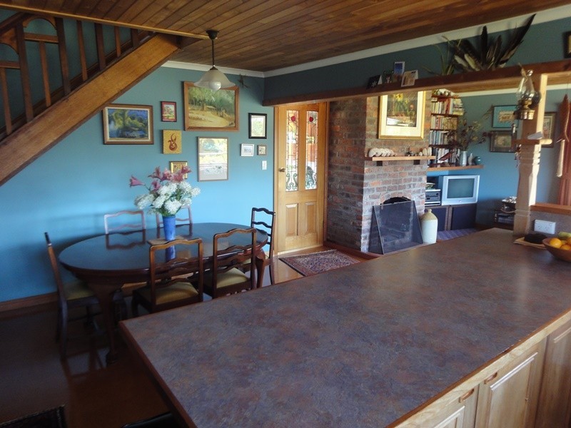 8 Flinders Street, Beauty Point TAS 7270