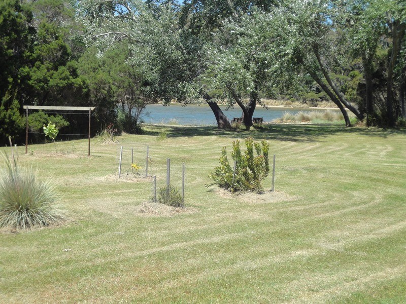 8 Flinders Street, Beauty Point TAS 7270