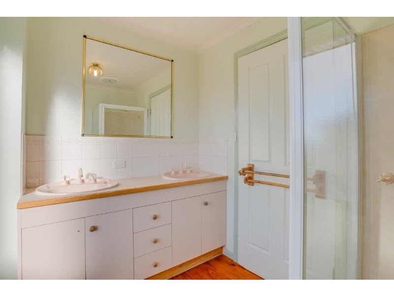 84 Oxford Street, Beauty Point TAS 7270