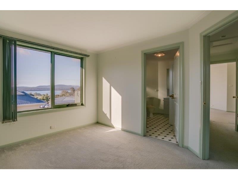 84 Oxford Street, Beauty Point TAS 7270