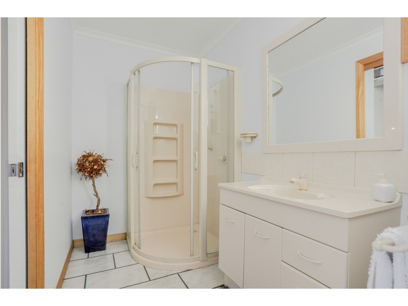 77 Gravelly Beach Rd, Blackwall TAS 7275