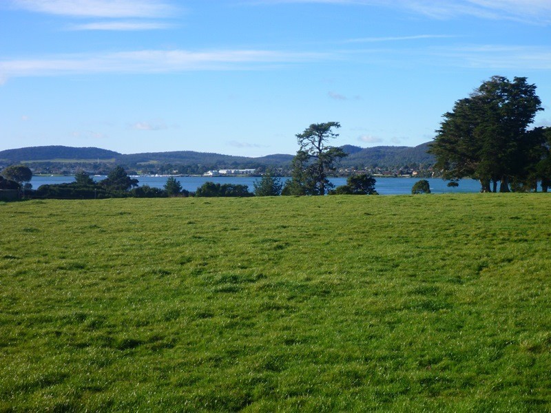241A Bevic Road, Clarence Point TAS 7270