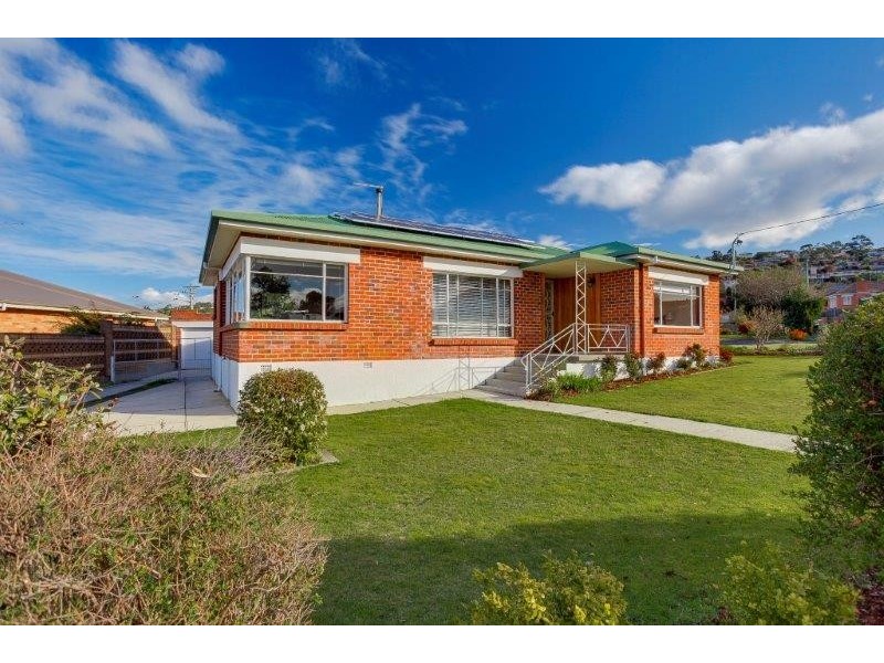 10 Fairway Crescent, Riverside TAS 7250