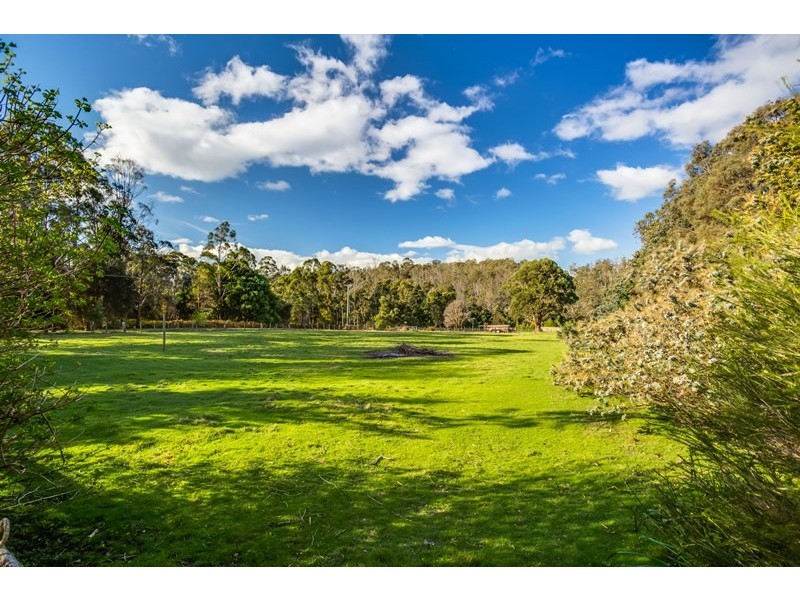 166 Main Road, Exeter TAS 7275