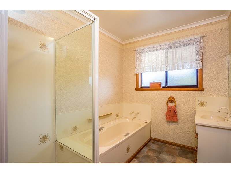 166 Main Road, Exeter TAS 7275